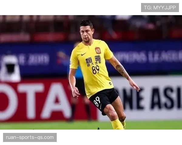 撕开后防线前锋艾克森本赛季前插更频繁制造射门