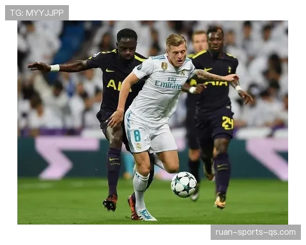 克罗斯如何通过强化直塞渗透主导比赛节奏，实现对同位置中场的显著超越